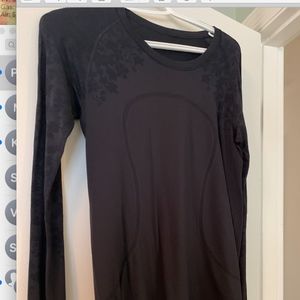Lululemon swifty tech longsleeve floral pattern 10